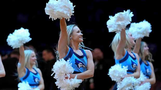 Creighton cheerleaders 031023